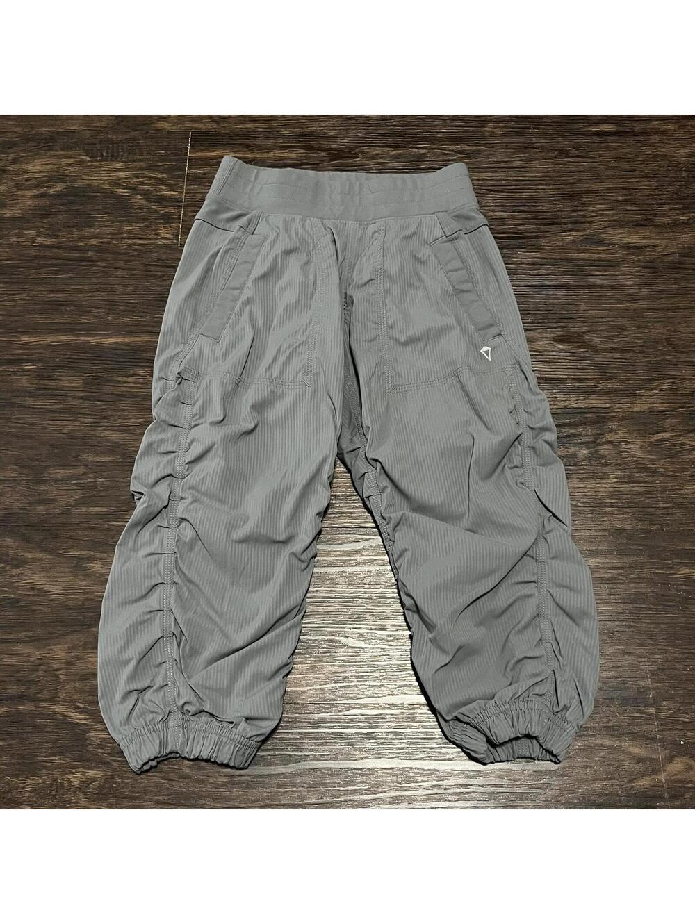 Ivivva Lululemon Girls Dance Studio Crop Pants Gray Size 8